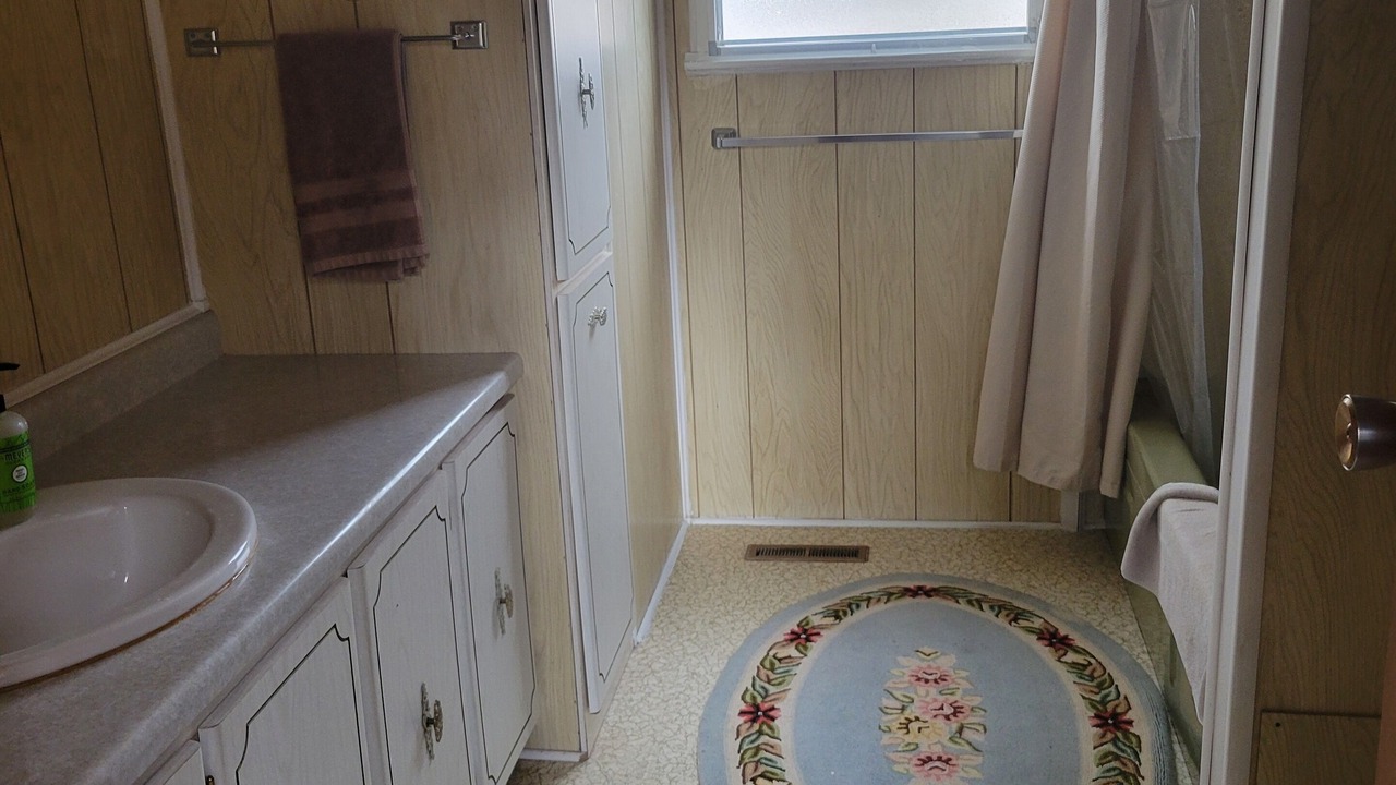 Photo of Bathroom in Silver Lake