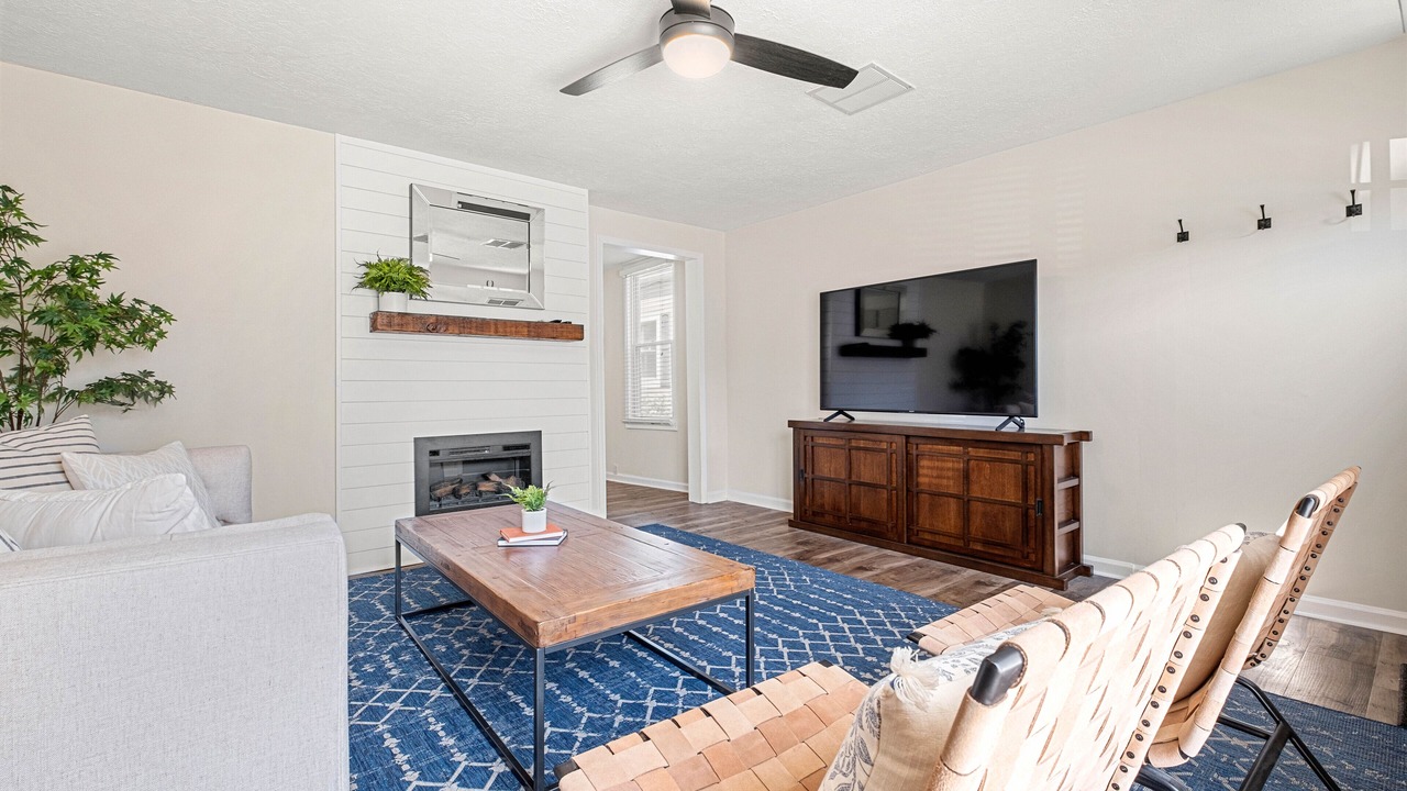Photo of Livingroom in Shelby Park
