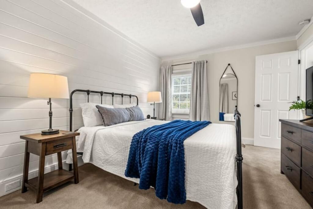 Photo of Bedroom in Shelby Park
