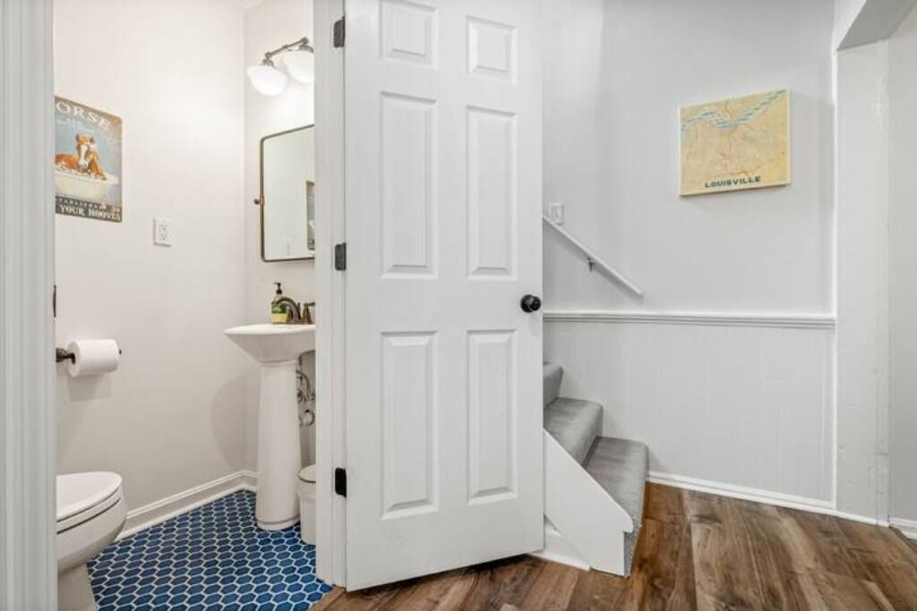 Photo of Bathroom in Shelby Park