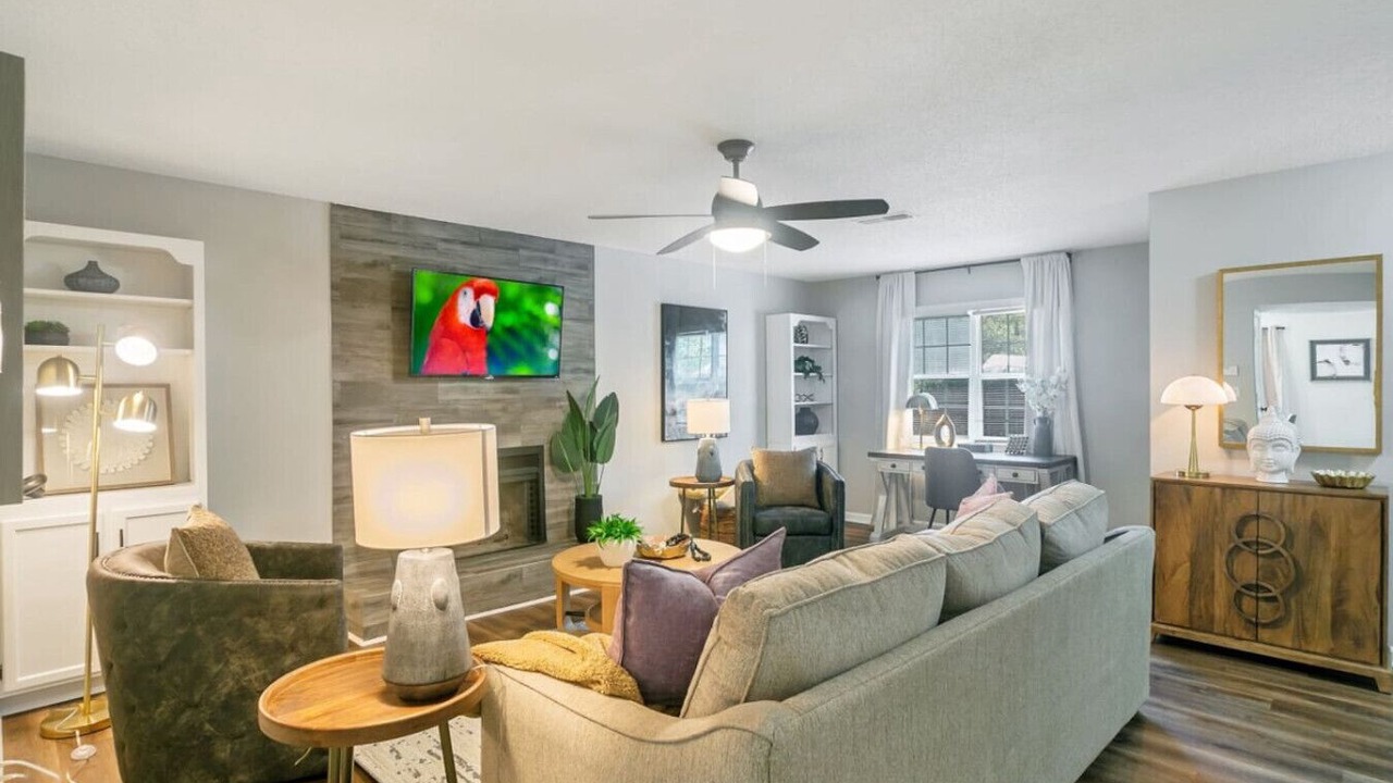Photo of Livingroom in Smyrna