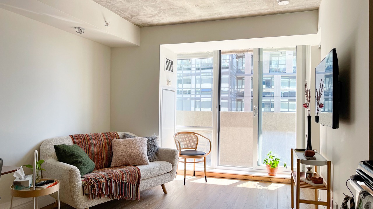 Photo of Livingroom in Little Portugal