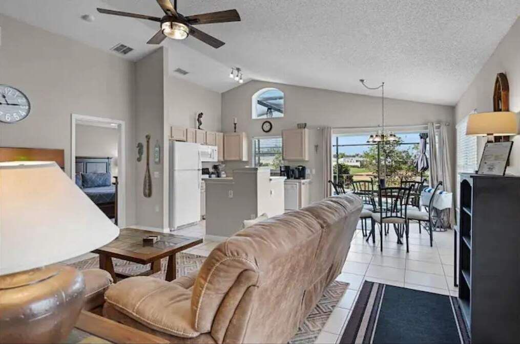 Photo of Livingroom in Haines City