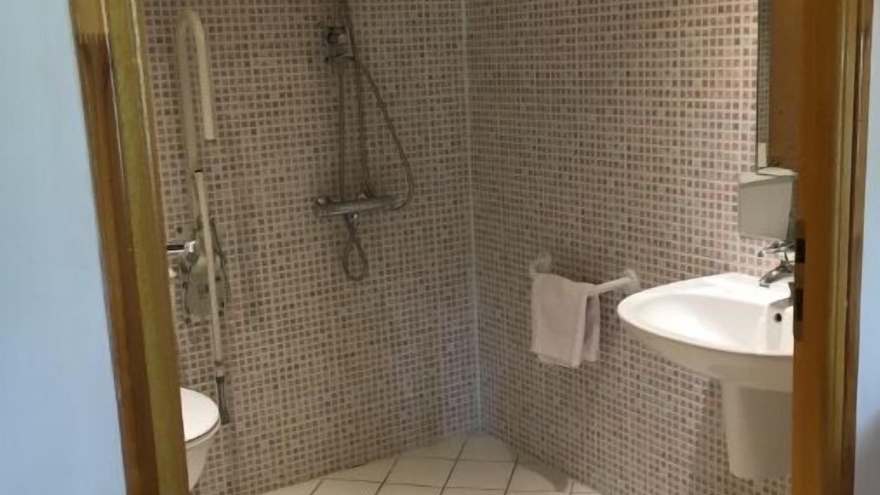 Photo of Bathroom in Payrac