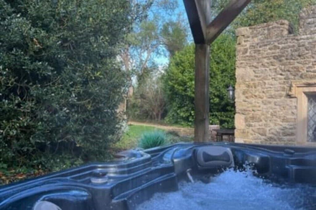 Photo of Outdoor in Lullington