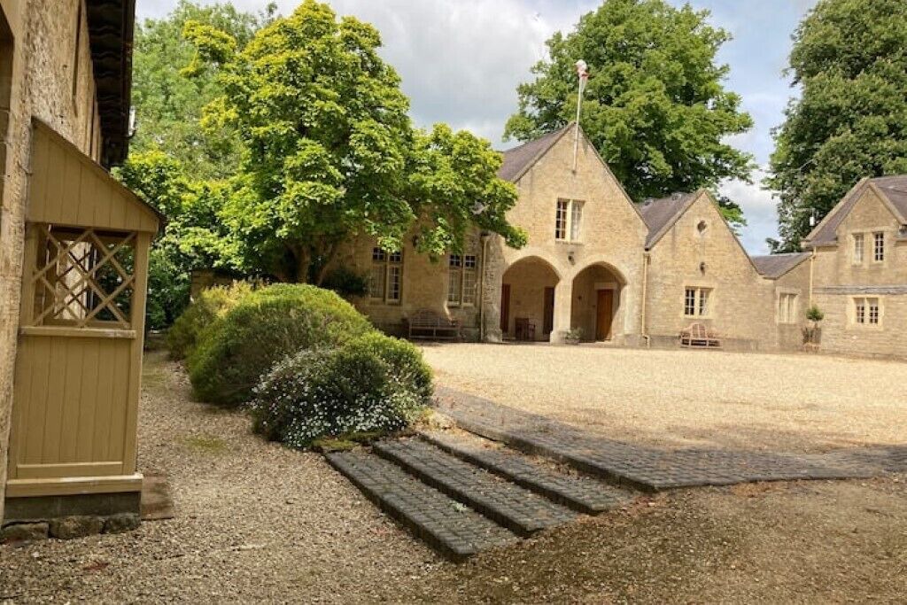 Photo of Outdoor in Lullington