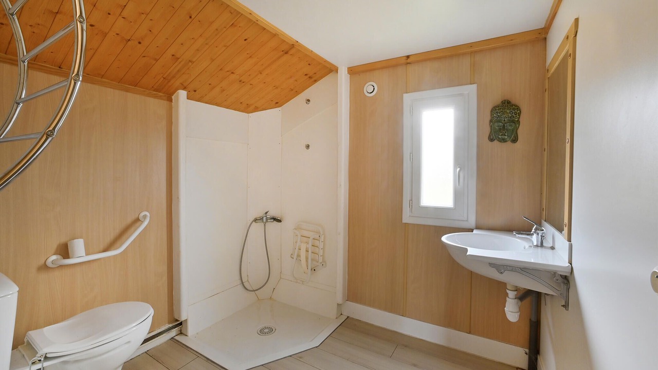 Photo of Bathroom in Barjac