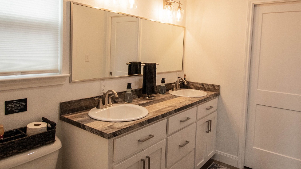 Photo of Bathroom in Gober