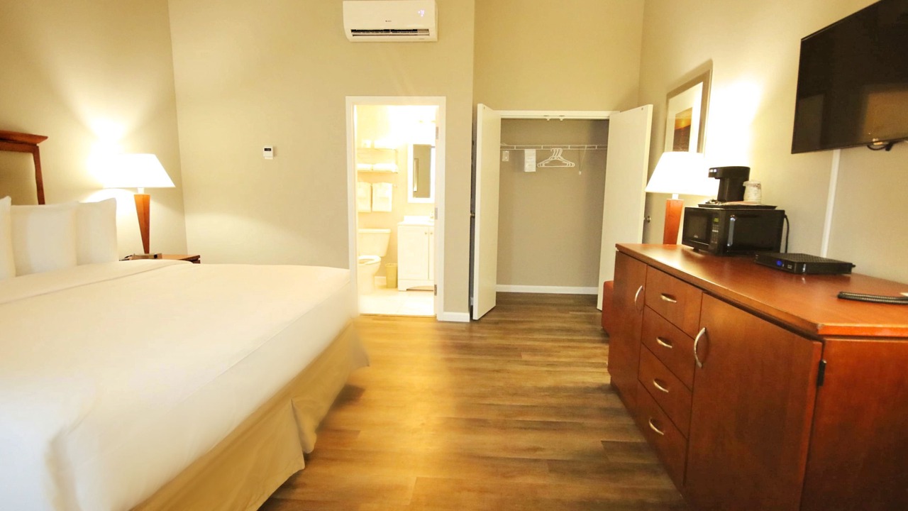 Photo of Bedroom in Madeira Beach