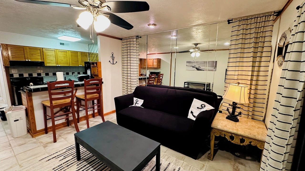 Photo of Livingroom in Port Arthur