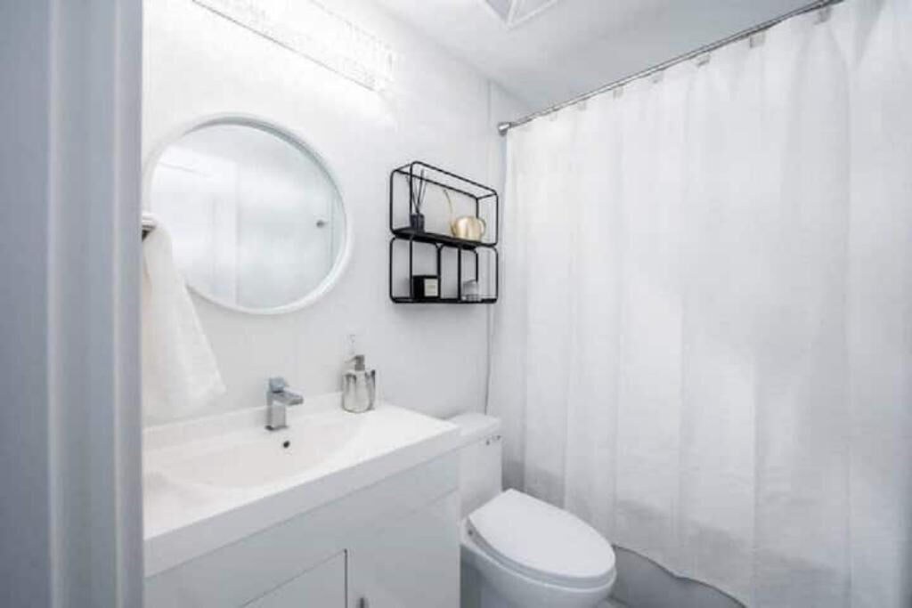 Photo of Bathroom in Niagara Falls