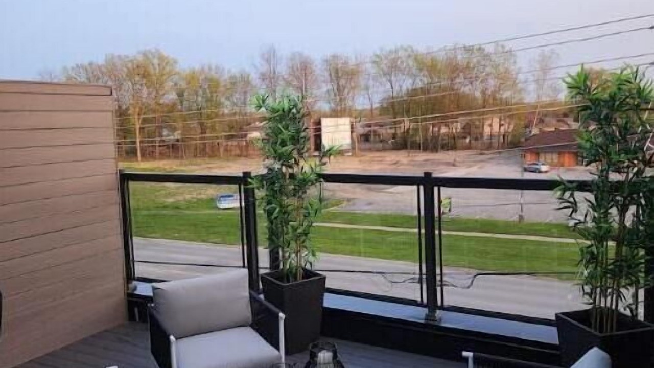 Photo of Patio Balcony in Niagara Falls