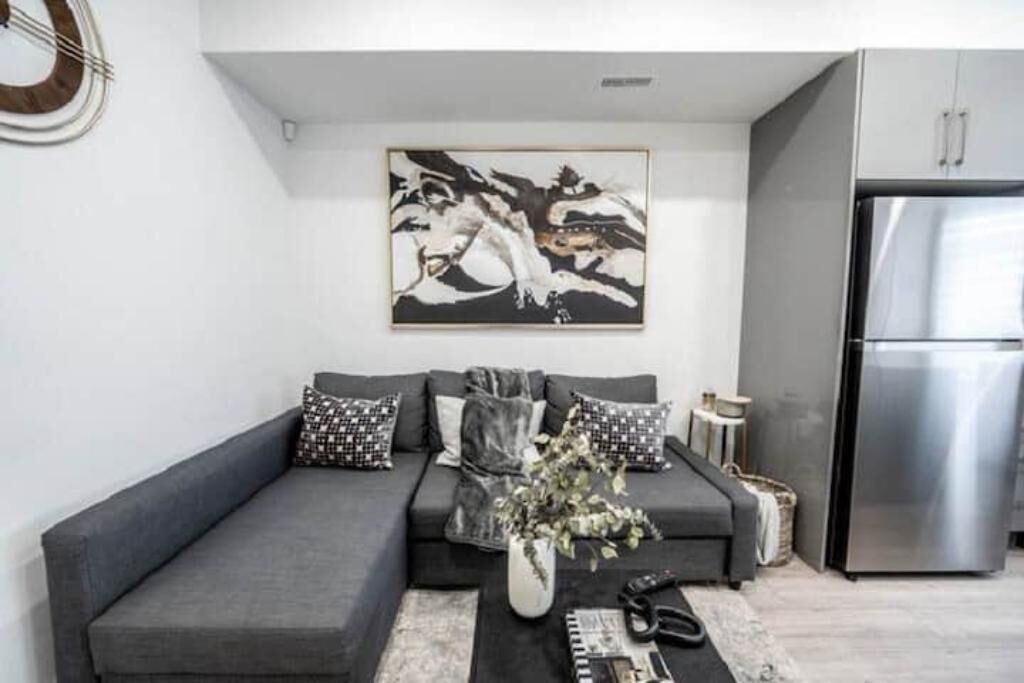 Photo of Livingroom in Niagara Falls
