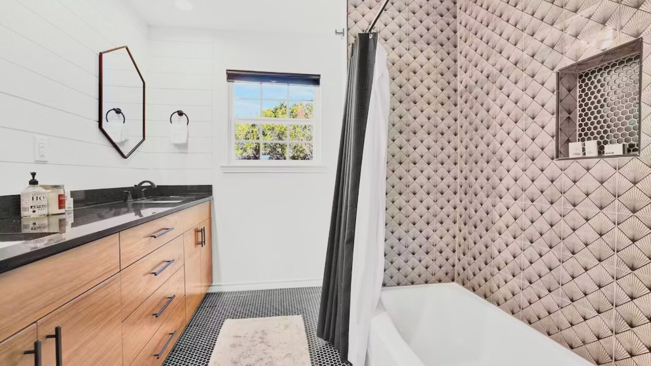 Photo of Bathroom in Comfort