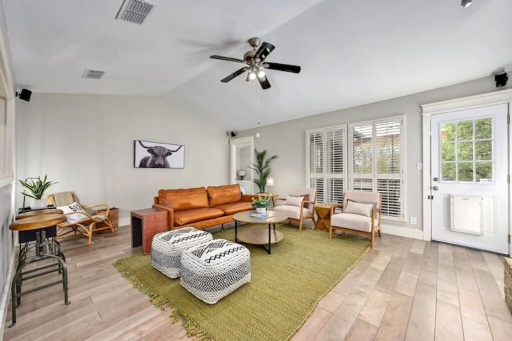 Photo of Livingroom in Austin