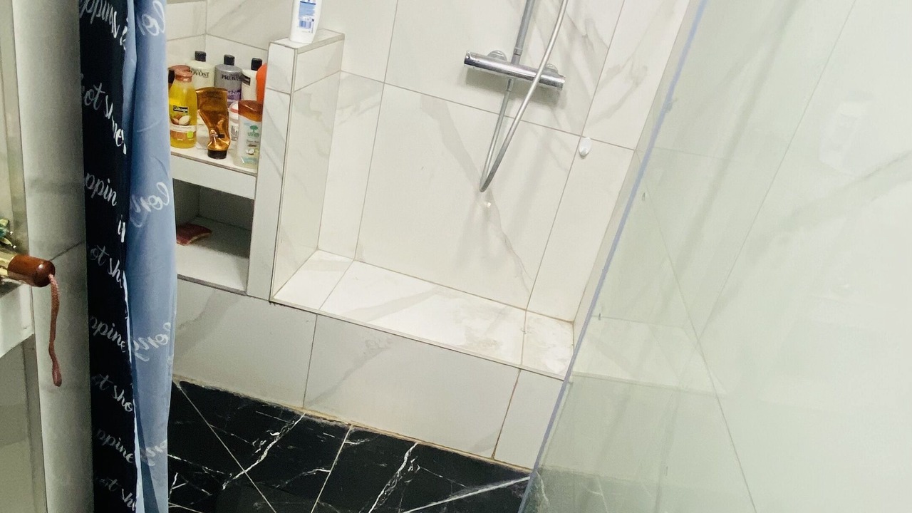 Photo of Bathroom in Gare