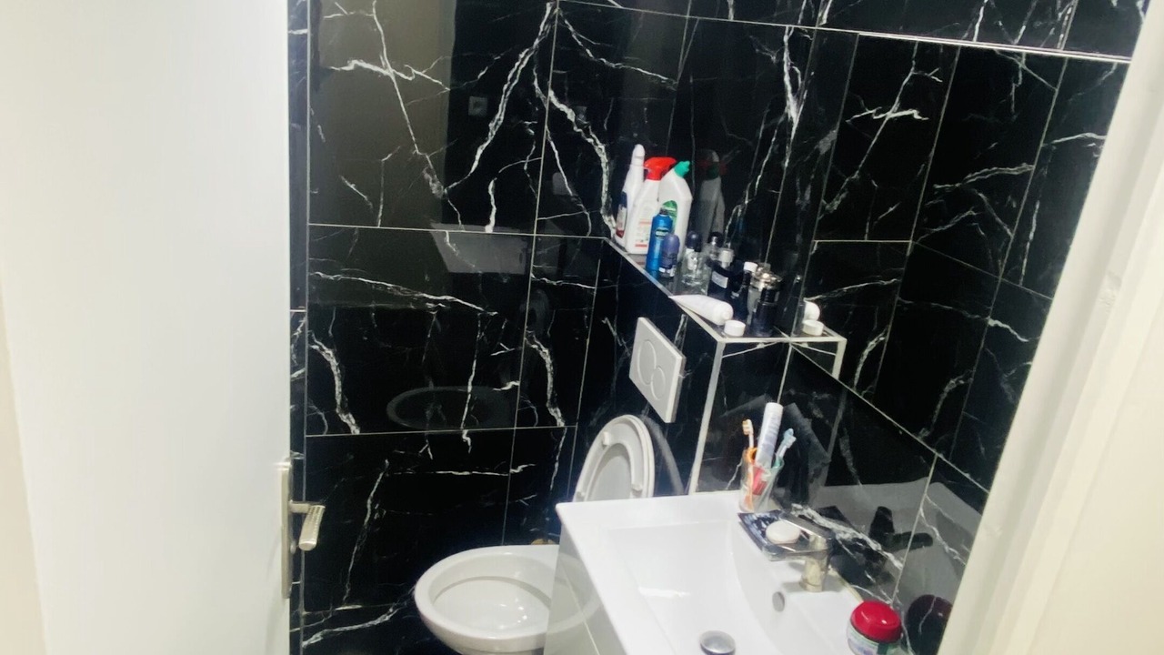 Photo of Bathroom in Gare