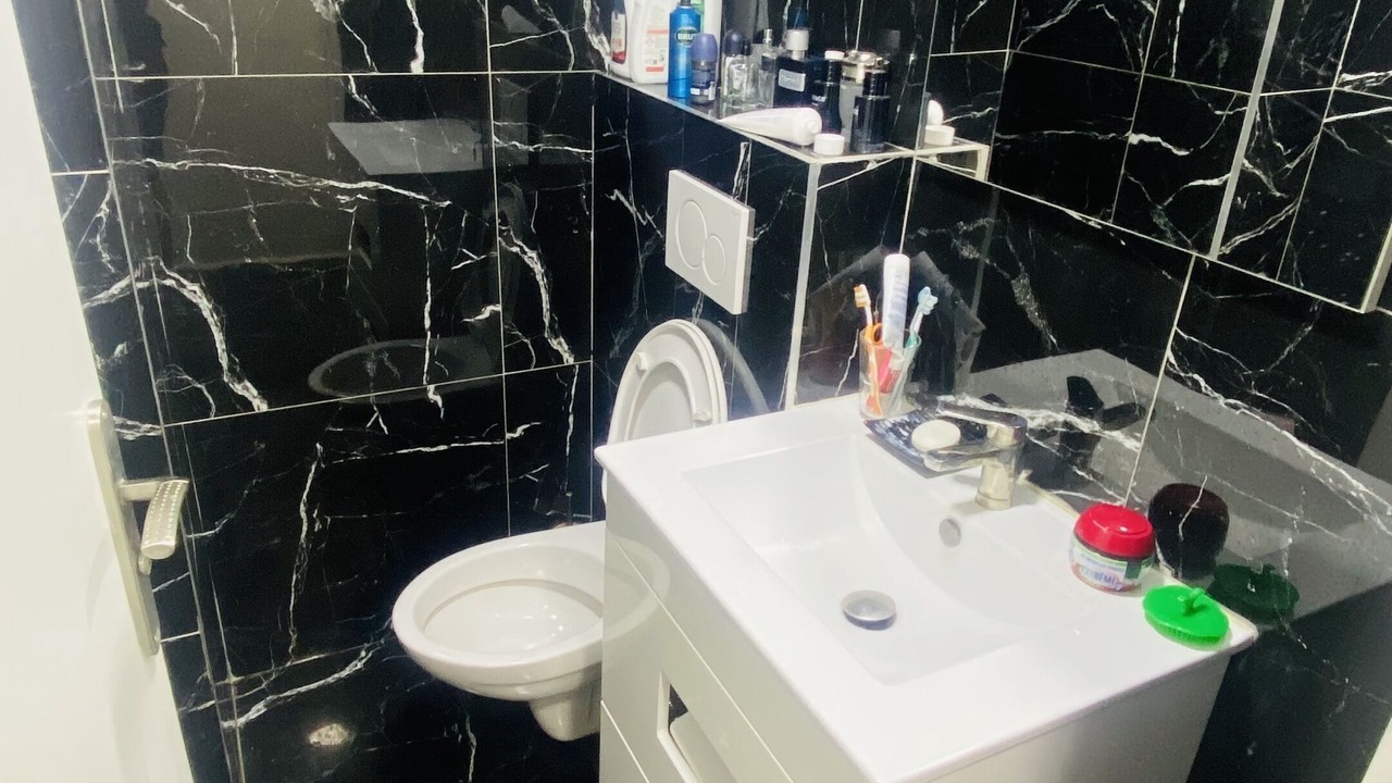 Photo of Bathroom in Gare
