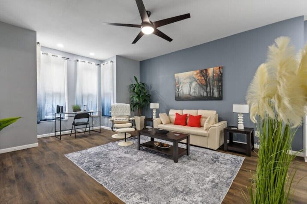 Photo of Livingroom in Erie