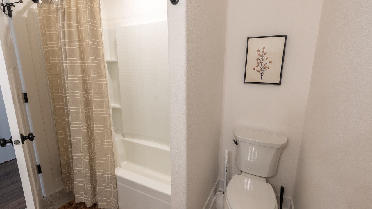 Photo of Bathroom in Lake Shangrila