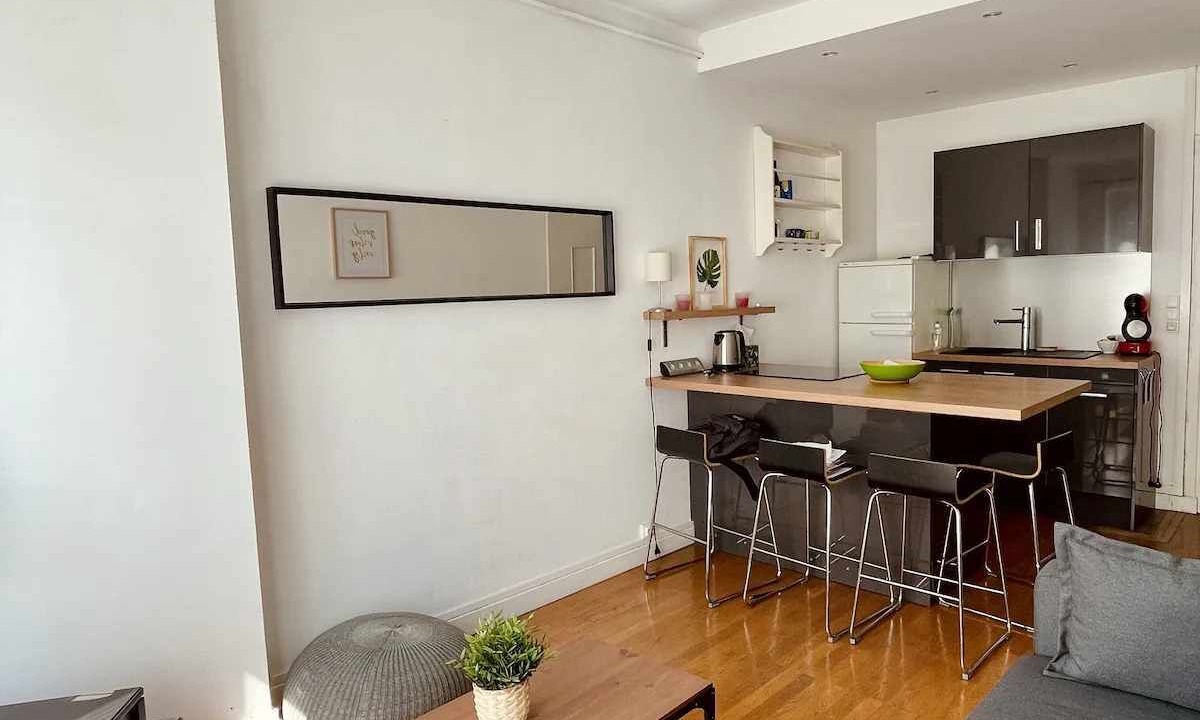 Photo of Livingroom in Voltaire - Saint Amour