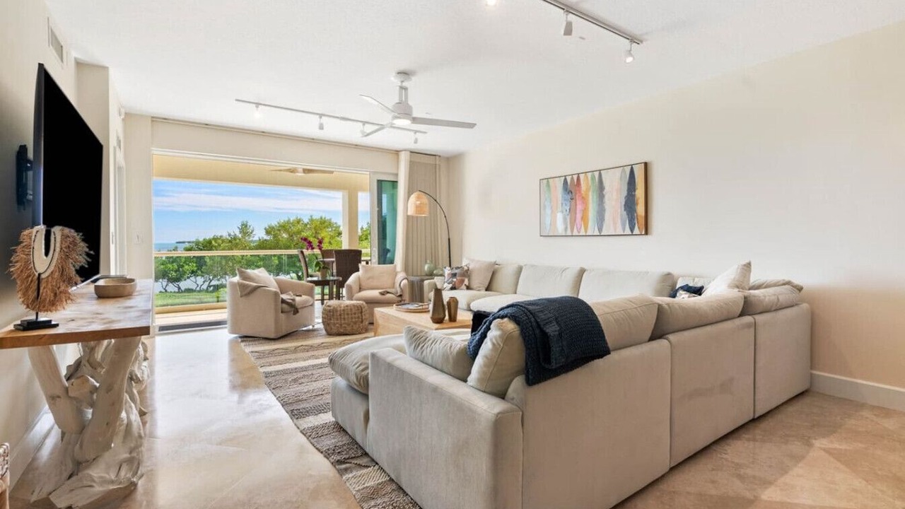 Photo of Livingroom in Rock Harbor