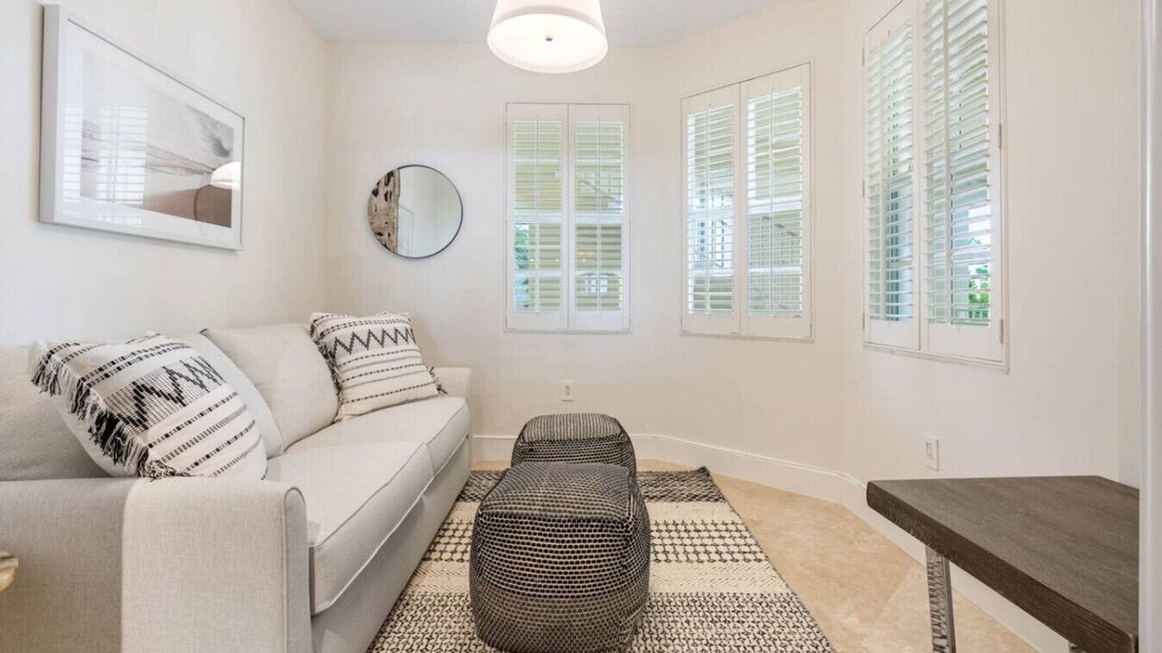 Photo of Livingroom in Rock Harbor