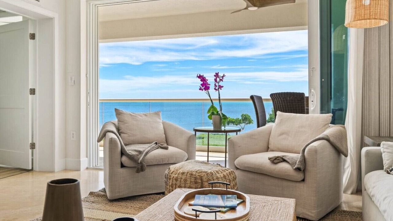 Photo of Livingroom in Rock Harbor