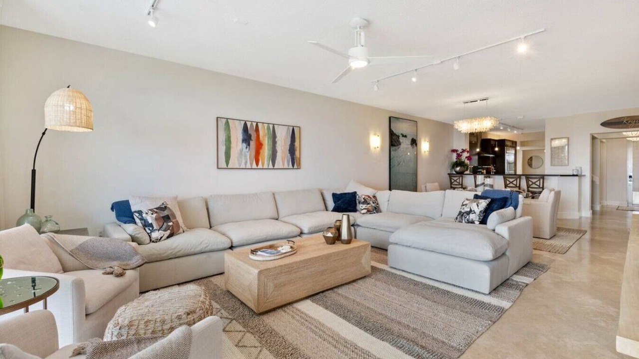 Photo of Livingroom in Rock Harbor