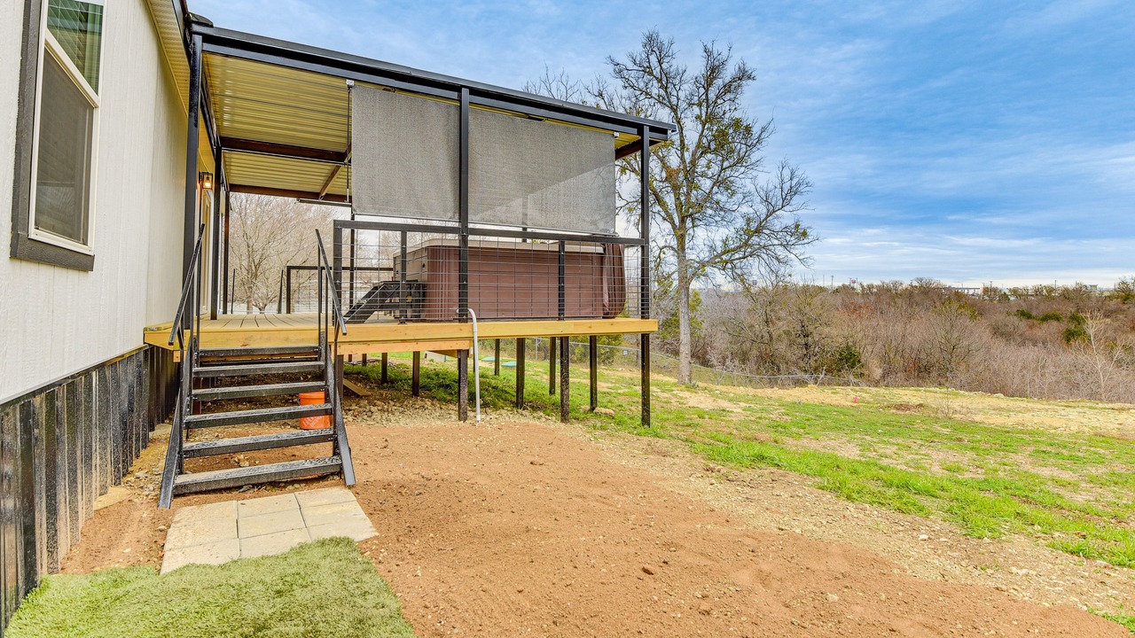 Photo of Outdoor in Hudson Oaks