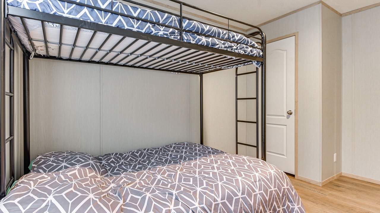 Photo of Bedroom in Hudson Oaks