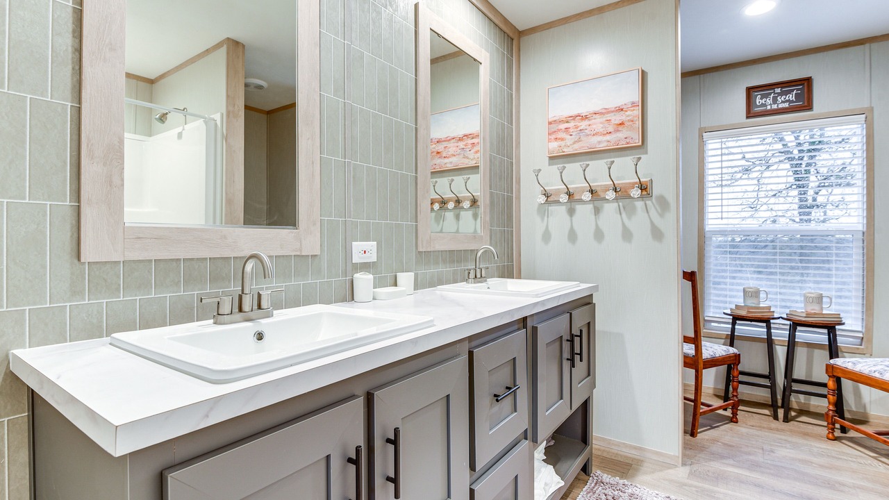 Photo of Bathroom in Hudson Oaks