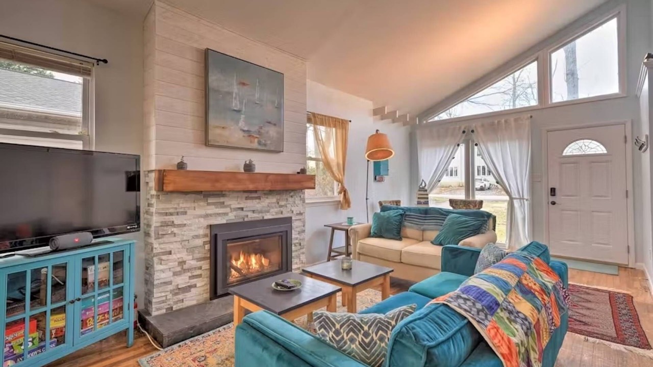 Photo of Livingroom in Oyster Harbor