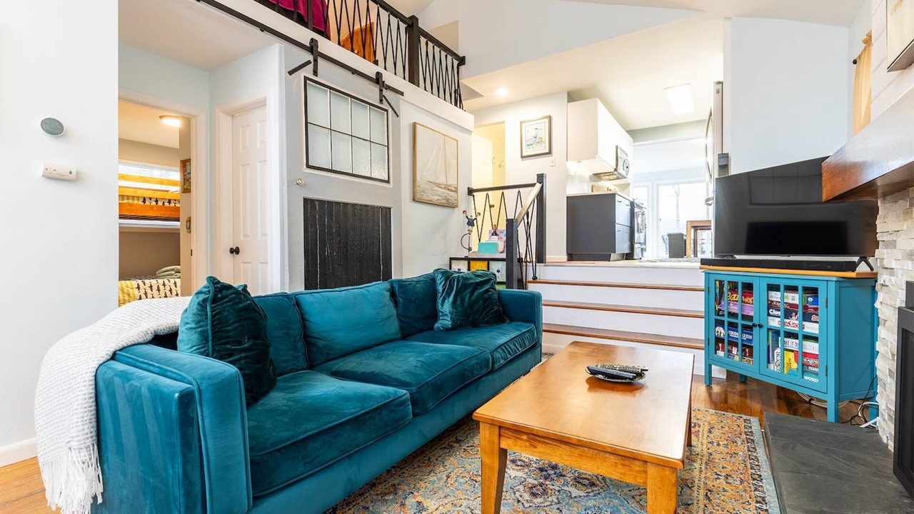 Photo of Livingroom in Oyster Harbor