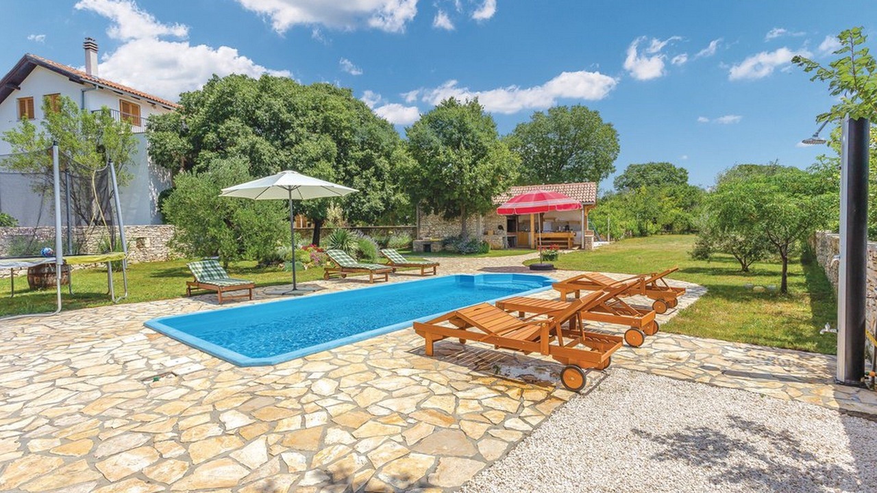 Photo of Outdoor in Puljane