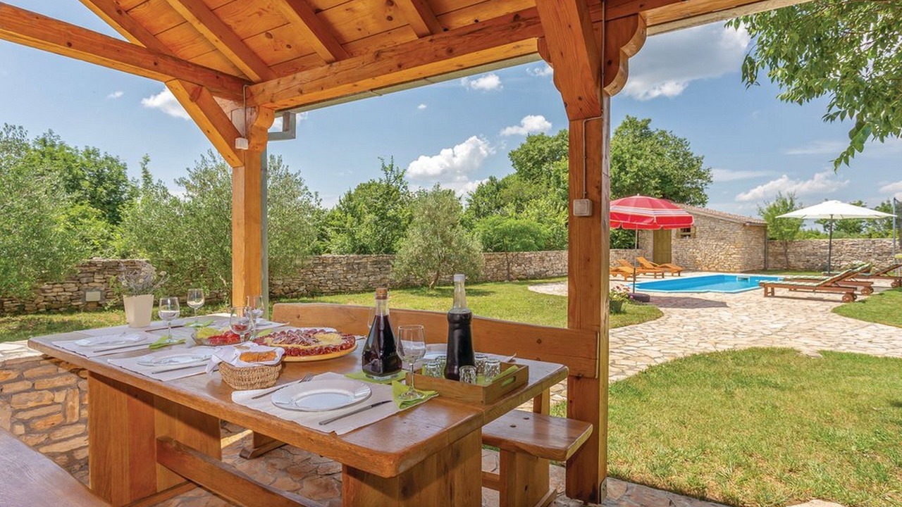Photo of Outdoor in Puljane