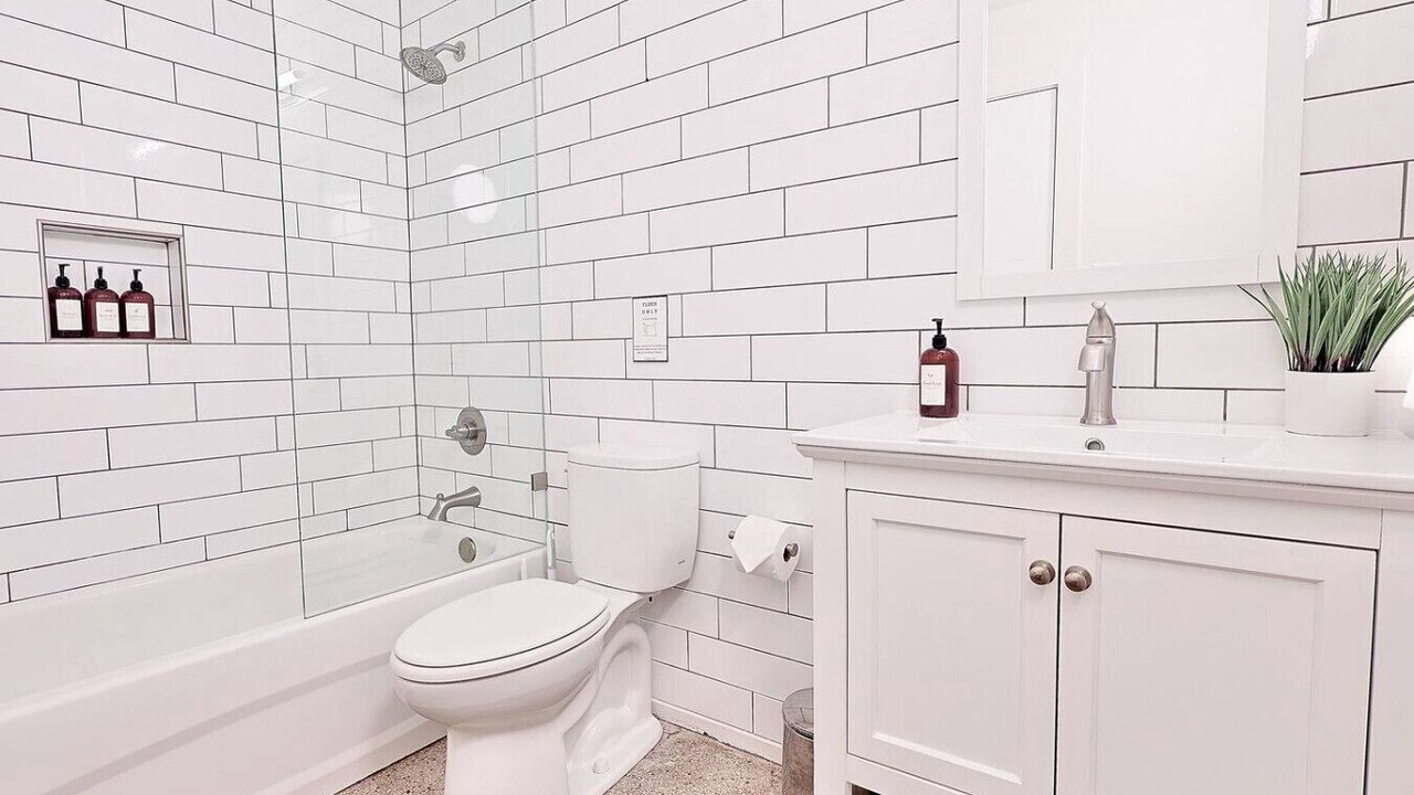 Photo of Bathroom in Old City