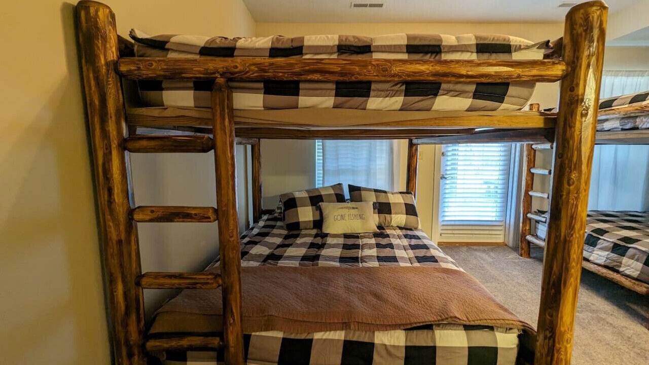 Photo of Bedroom in Eureka Springs