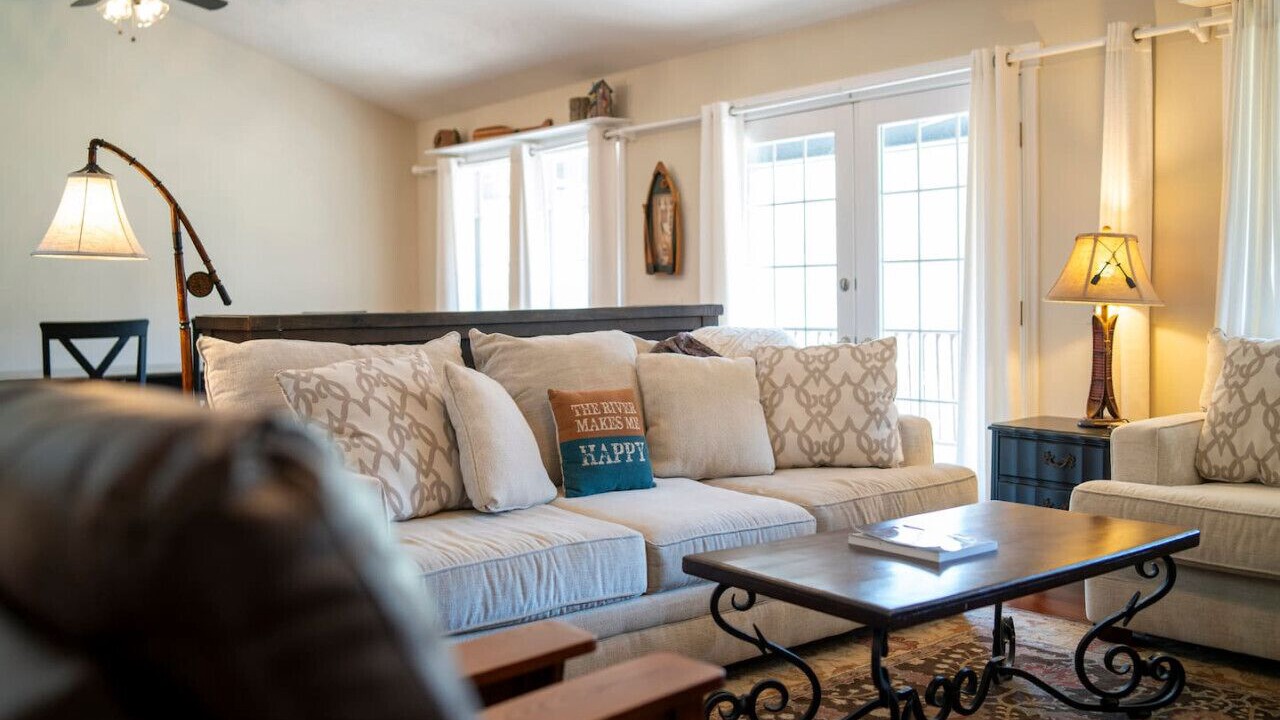Photo of Livingroom in Eureka Springs