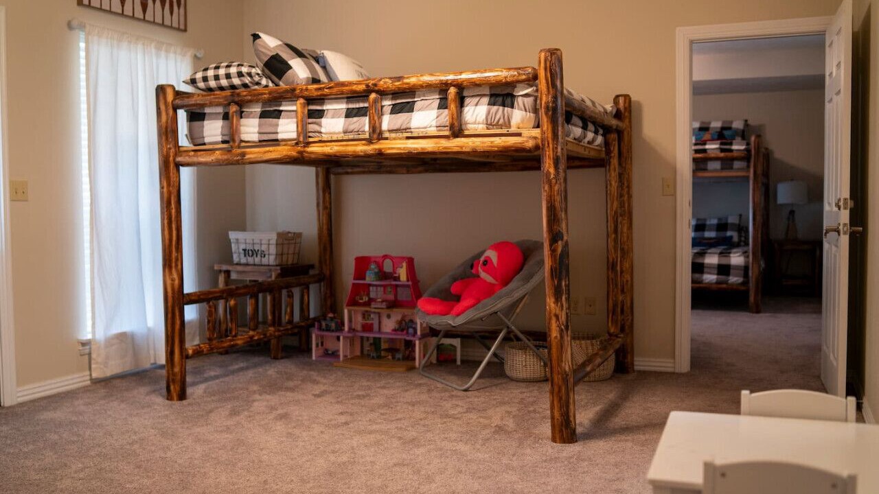 Photo of Bedroom in Eureka Springs