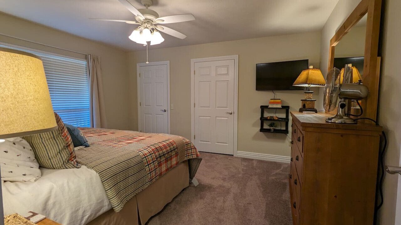 Photo of Bedroom in Eureka Springs
