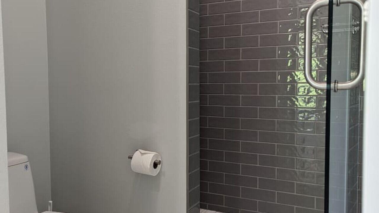 Photo of Bathroom in Eureka Springs Historic District