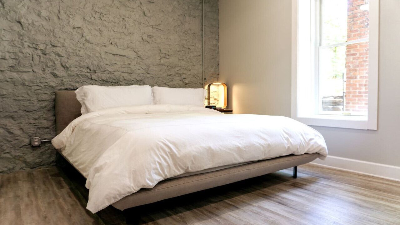 Photo of Bedroom in Eureka Springs Historic District