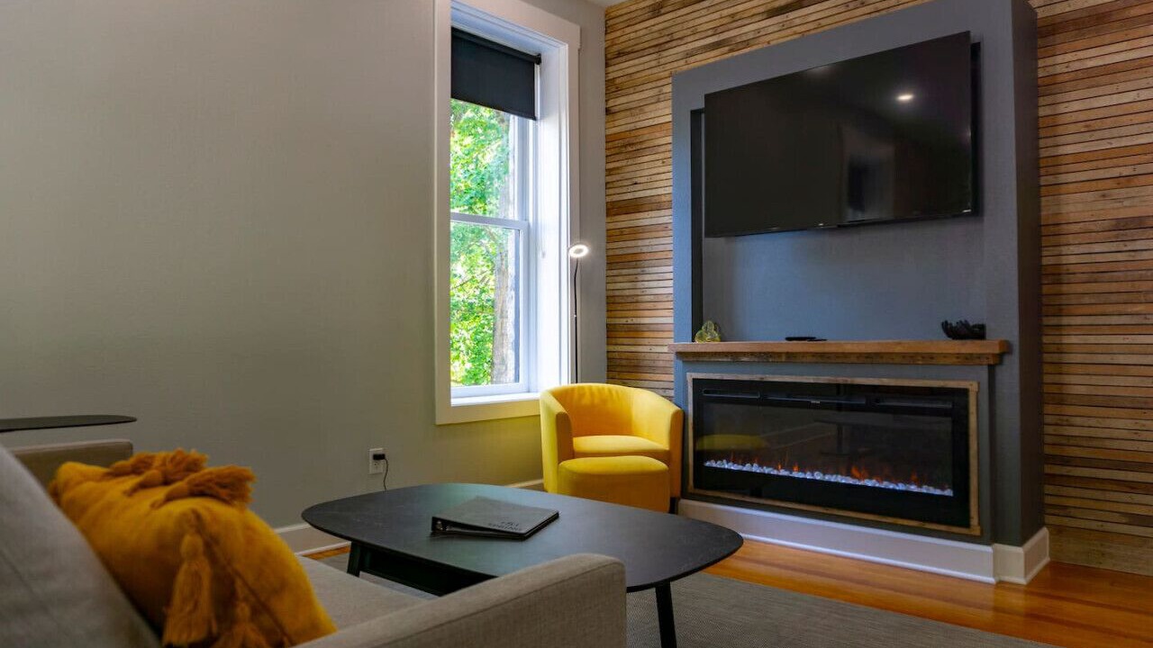Photo of Livingroom in Eureka Springs Historic District
