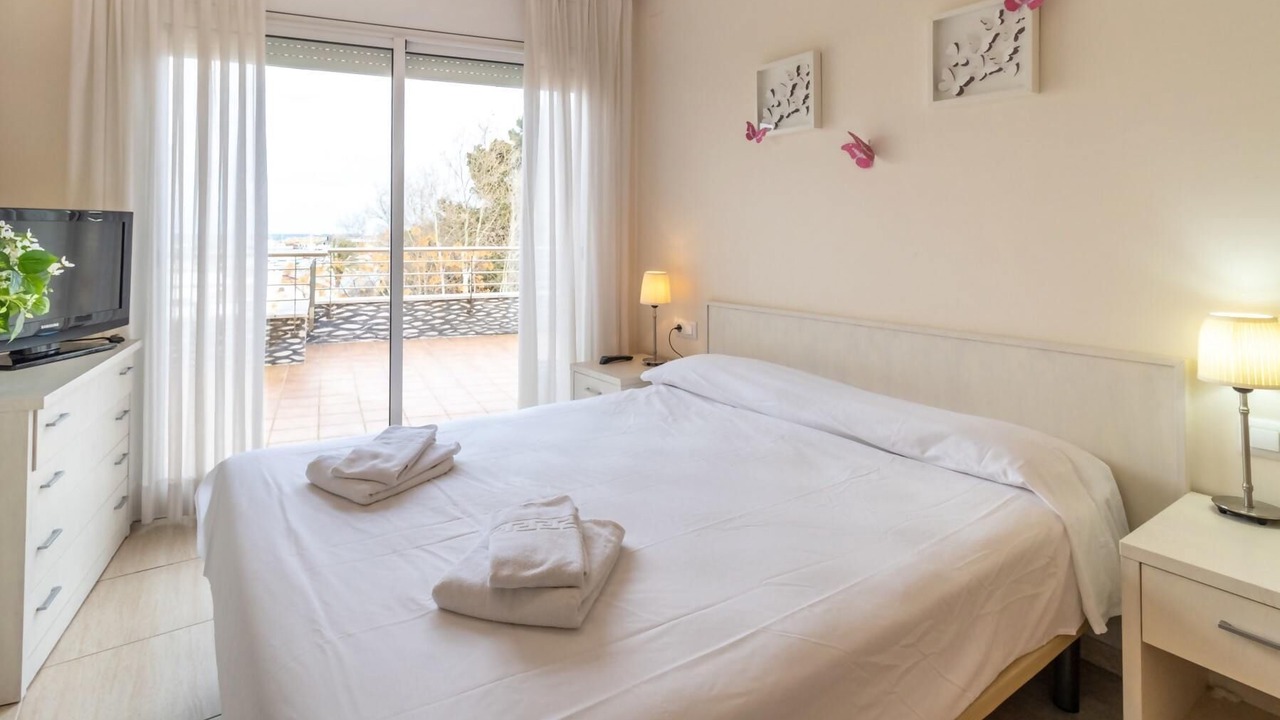Photo of Bedroom in Llanca