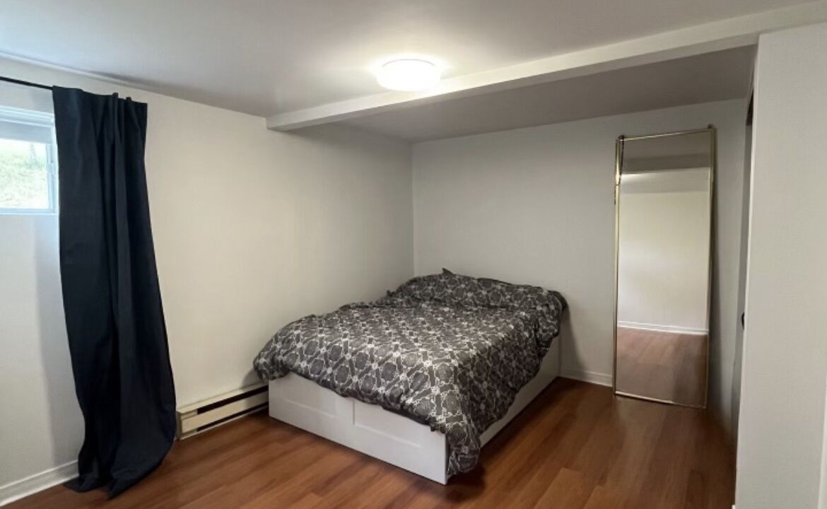 Photo of Bedroom in Val-Belair