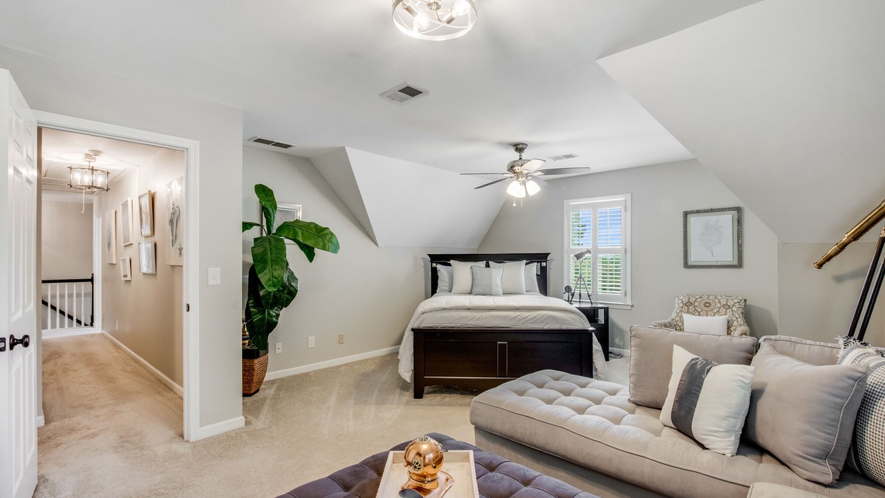 Photo of Livingroom in Sandy Springs