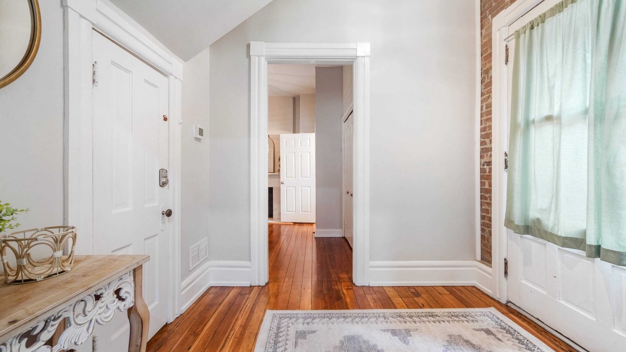 Photo of Bedroom in Shelby Park