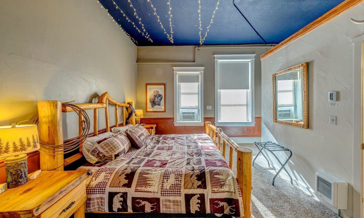 Photo of Others in Sheridan