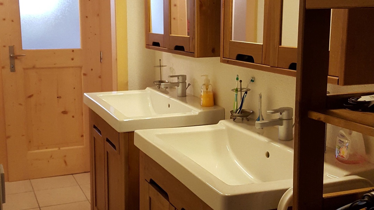 Photo of Bathroom in Elm